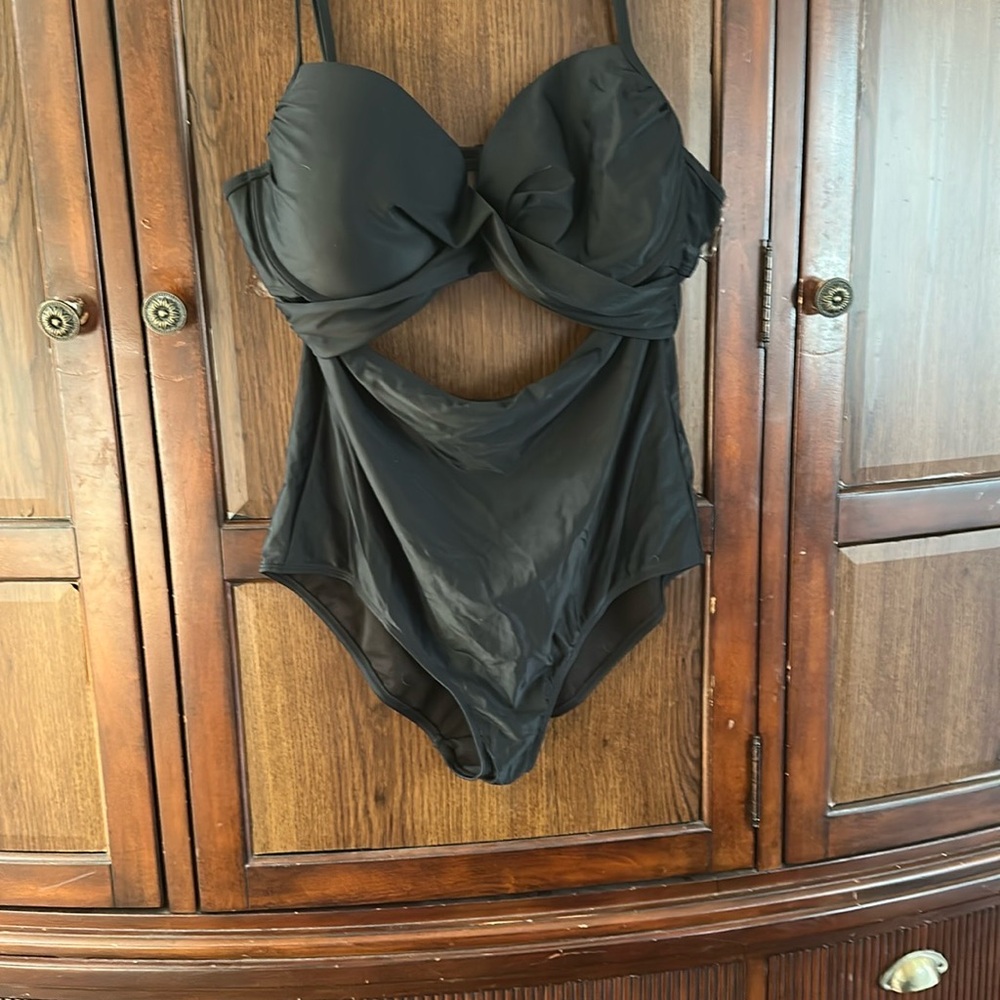Knox Rose Black Monokini with Cut-Out Design